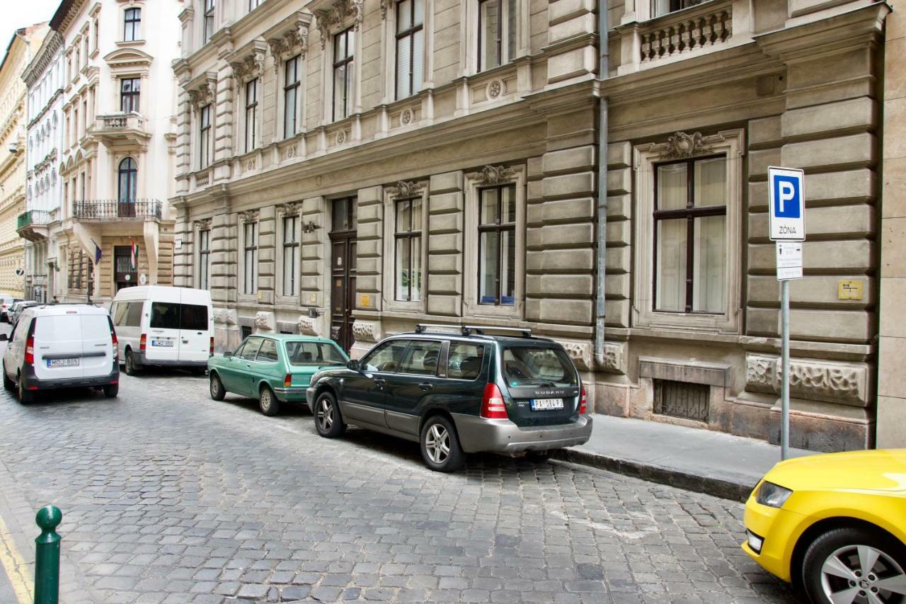 Luxury Apartment By Hi5 - Havas Street Budapest Luaran gambar