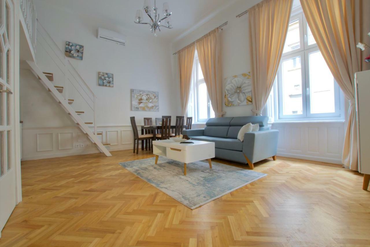 Luxury Apartment By Hi5 - Havas Street Budapest Luaran gambar