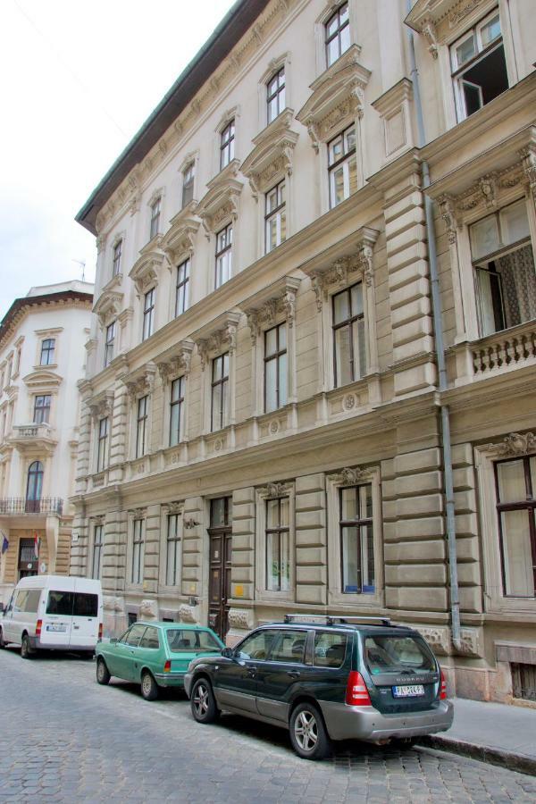 Luxury Apartment By Hi5 - Havas Street Budapest Luaran gambar